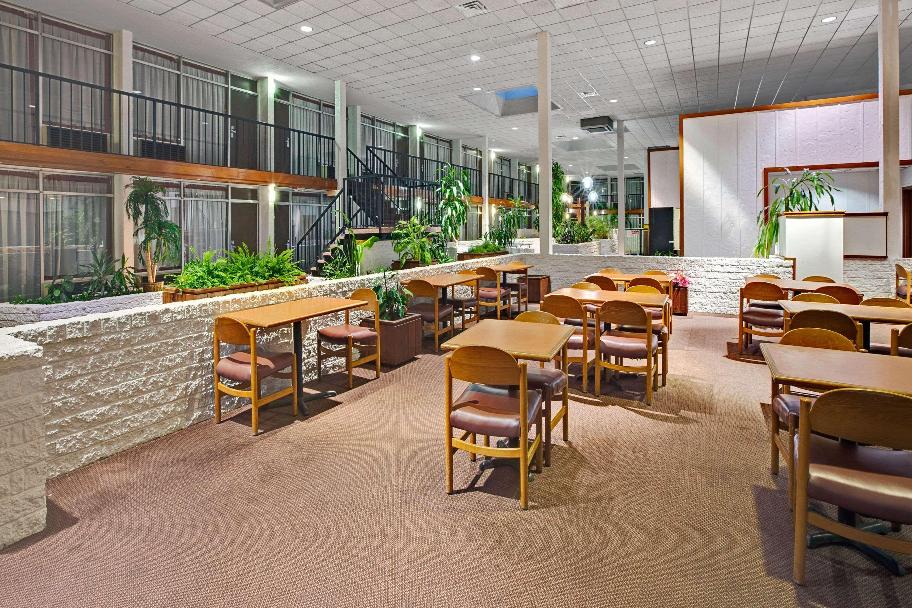 Hotel Super 8 By Wyndham Norman Zewnętrze zdjęcie